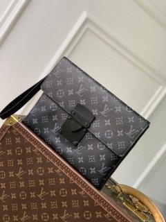 LV M82598 Louis Vuitton Pochette S-Lock Black