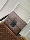 LV M82598 Louis Vuitton Pochette S-Lock Brown