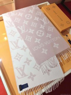 LV M77854 Louis Vuitton LV Essential Scarf L60215