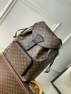 LV M46683 Louis Vuitton Montsouris Backpack