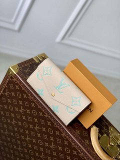 LV M81049 Louis Vuitton Sarah Wallet Matcha green