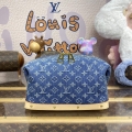 LV M24317 Louis Vuitton Pochette Cosmétique GM Blue