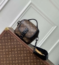 LV M46973 Louis Vuitton Quest Messenger Bag