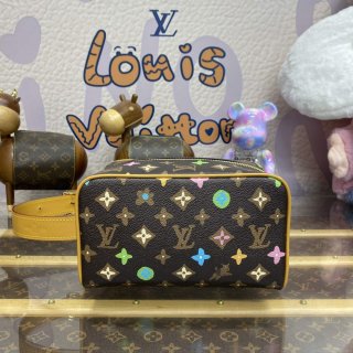 LV M47069 Louis Vuitton Locker Dopp Kit Chocolate