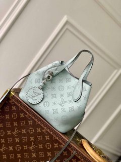 LV M21849 Louis Vuitton Blossom PM Tote Bag Mahina leather Sky blue