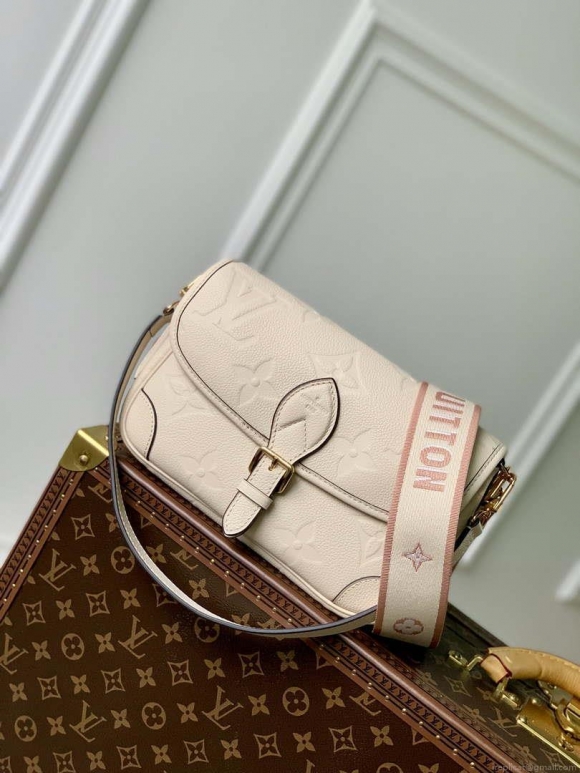 LV M46388 Louis Vuitton Diane Monogram Empreinte Leather White