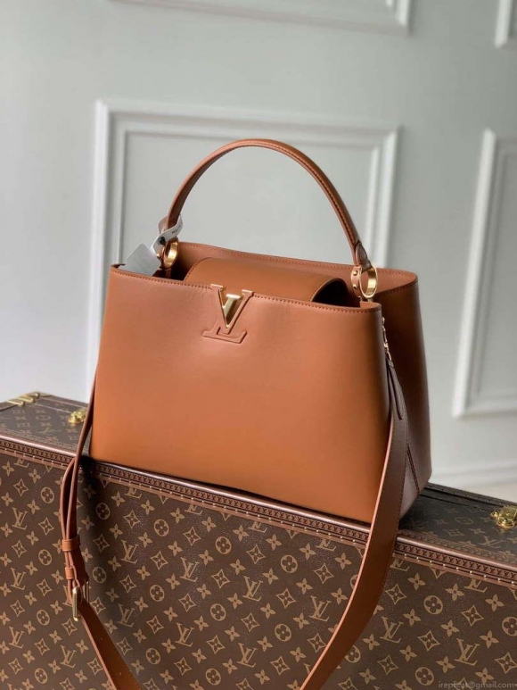 LV M24879 Louis Vuitton Capucines GM Souple Handbag Cognac