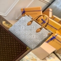 LV M59614 Louis Vuitton Onthego MM Tote Bag