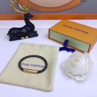 Louis Vuitton Bangle Bracelet Designer LV Jewelry L62508