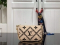 LV M81140 Louis Vuitton Mini Pochette Accessoires Bag Beige