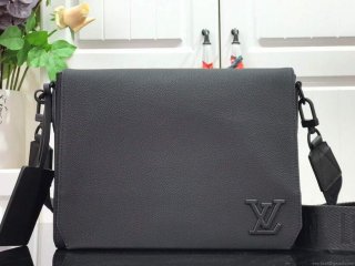 LV M57080 Louis Vuitton Messenger Bag Black