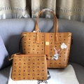 MCM MWPCSVI01CO001 Medium Reversible Liz Shopper in Visetos