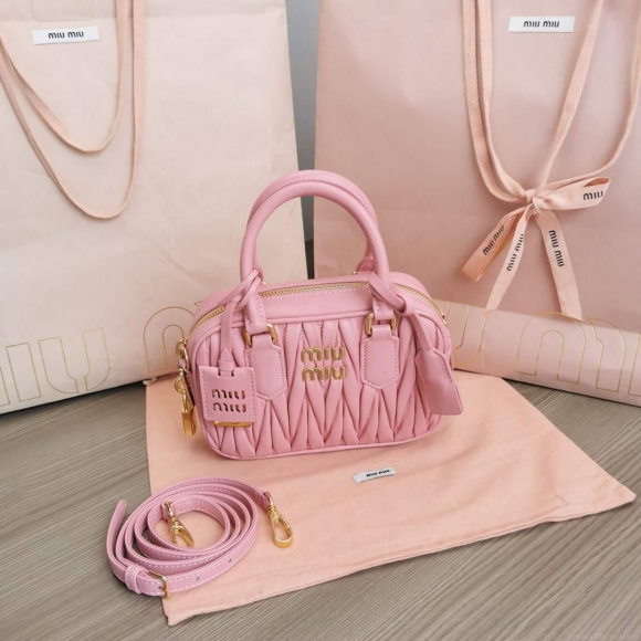 MiuMiu 5BB123 Matelassé nappa leather handbag Alabaster Pink