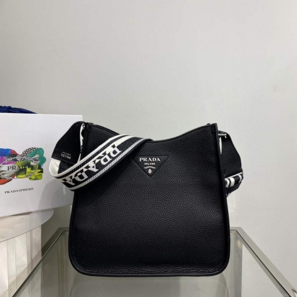 Prada Leather hobo bag 1BC073 In Black