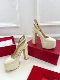 Valentino Garavani Tan-go Platform Pump In Patent Leather 155MM Beige