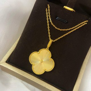 Van Cleef & Arpels Magic Alhambra long necklace 1 motif VCARP4KO00 yellow gold