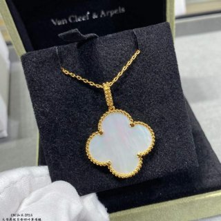 Van Cleef & Arpels Magic Alhambra long necklace 1 motif VCARO49L00 yellow gold