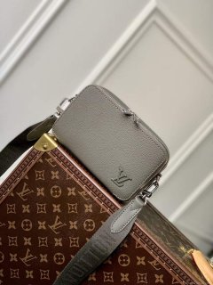 LV M59161 Louis Vuitton Alpha Wearable Wallet Green