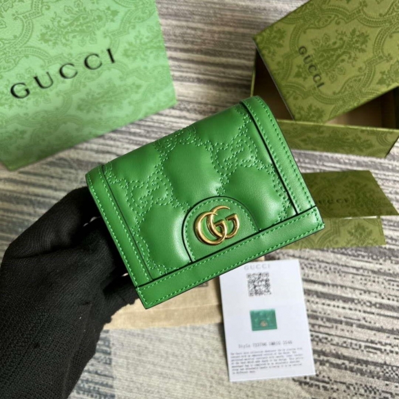 Gucci 723786 GG Matelassé Card Case Wallet Green