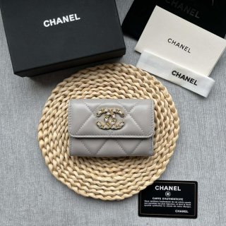 Chanel AP1790 19 flap Card Holder shiny lambskin gold tone ruthenium finish metal Gray