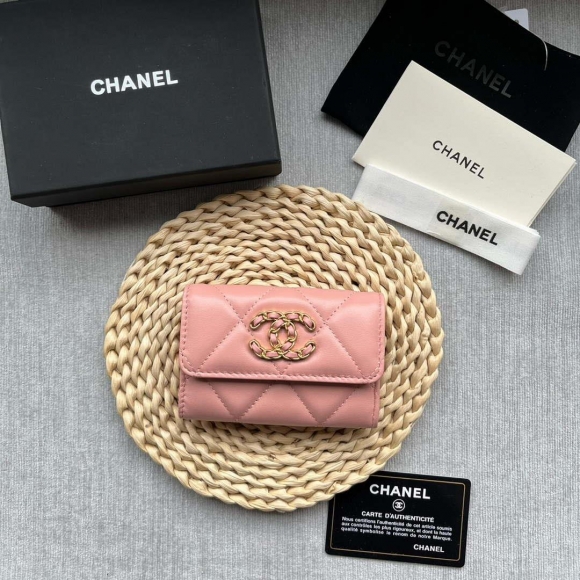 Chanel AP1790 19 flap Card Holder shiny lambskin gold tone ruthenium finish metal Pink