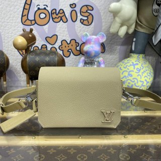 LV M82281 Louis Vuitton Fastline Wearable Wallet Sage