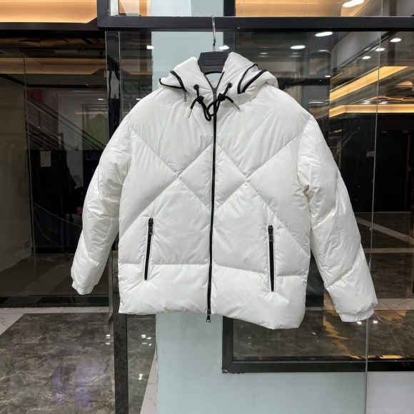 Moncler H20931A Women’s Estom Short Down Jacket White 88640