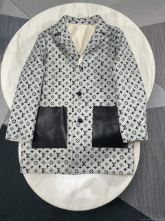 LV 1AAAWE Louis Vuitton Women’s Fashion Clothing Coat L55735