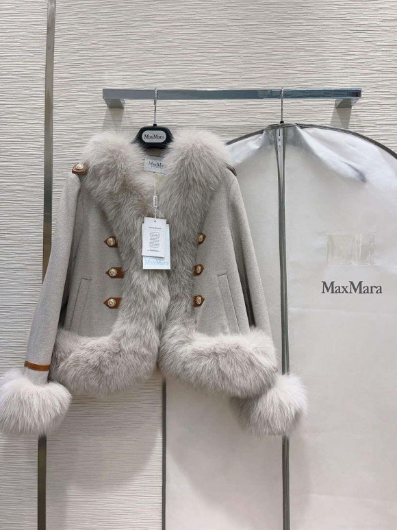 Max Mara Women’s Fashion Clothing Fur Coat M78364