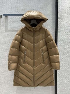 Moncler Women’s Fashion Clothing Medium Length Down Coat M68721