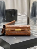 YSL 695949 Manhattan Clutch In Crocodile-Embossed Leather Caramel