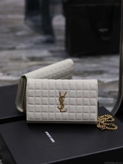 YSL 743346 Cassandre Matelassé Carré Chain Wallet In Quilted Leather White